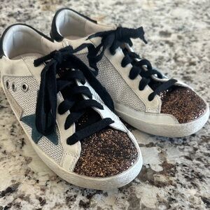 Golden Goose Sneakers